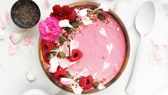Strawberry Froyo Smoothie Bowl
