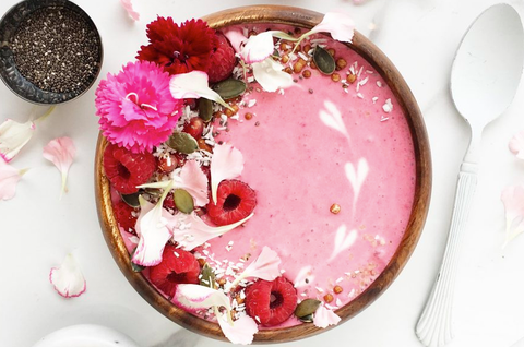 Strawberry Froyo Smoothie Bowl