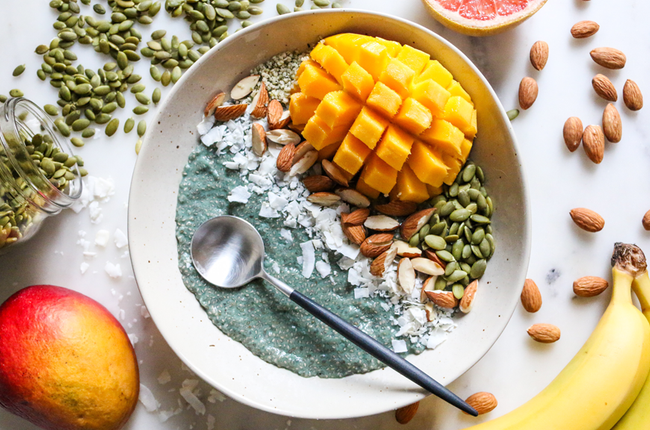 Acai-Mango Chia Smoothie Bowl