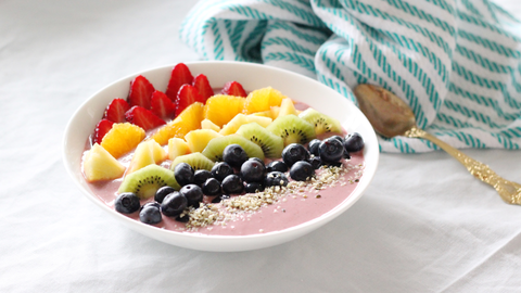 Raspberry Rainbow Smoothie Bowl