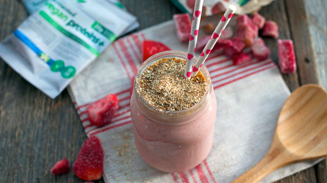 Smoothie fraise et rhubarbe